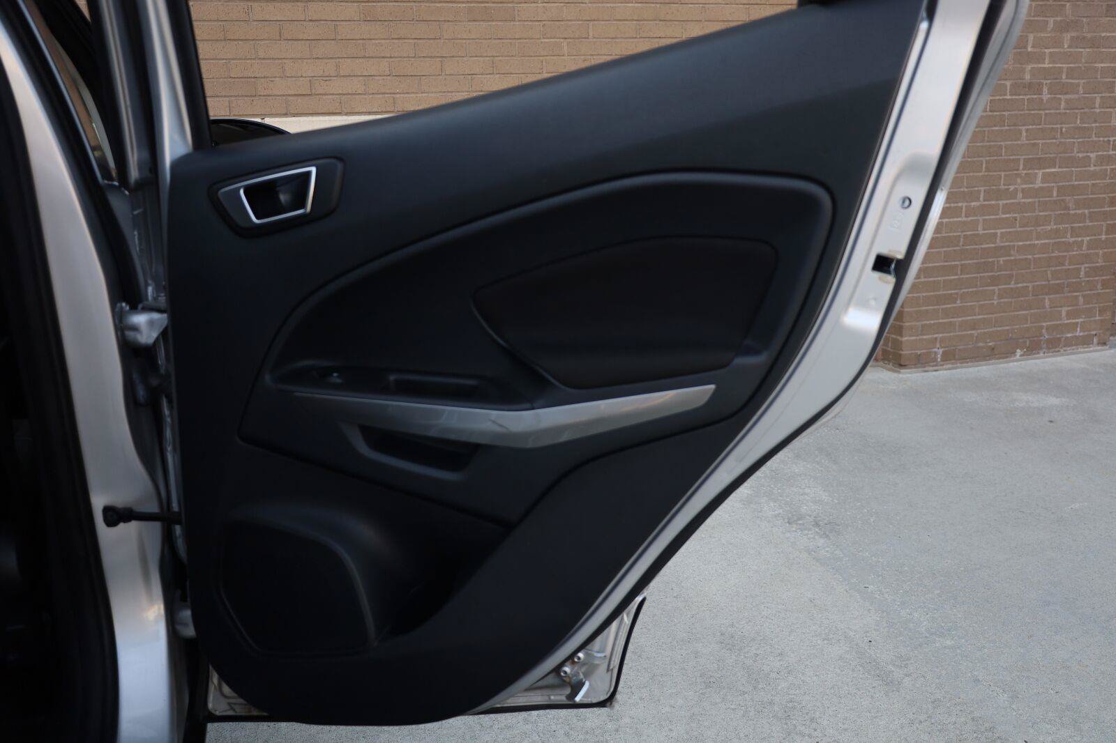 Used 2018 Ford EcoSport SE w/ SE Convenience Package FWD image 22