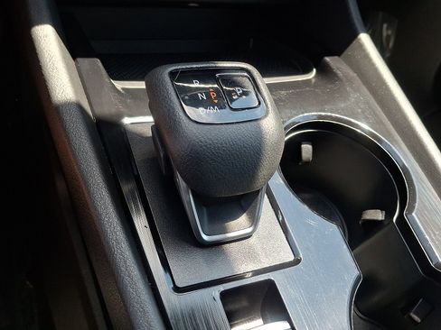 Used 2021 Nissan Rogue SV AWD/4WD image 14