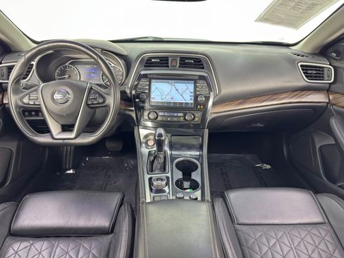 Used 2018 Nissan Maxima Platinum image 12