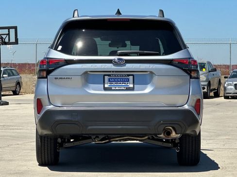 New 2026 Subaru Forester Premium AWD/4WD image 4
