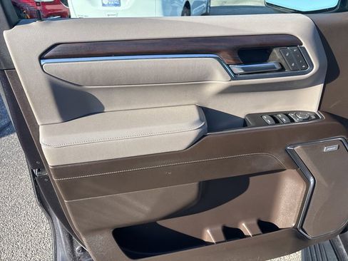 Used 2023 GMC Sierra 1500 SLT w/ SLT Premium Package image 18