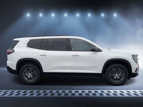Used 2025 GMC Acadia Elevation image 2