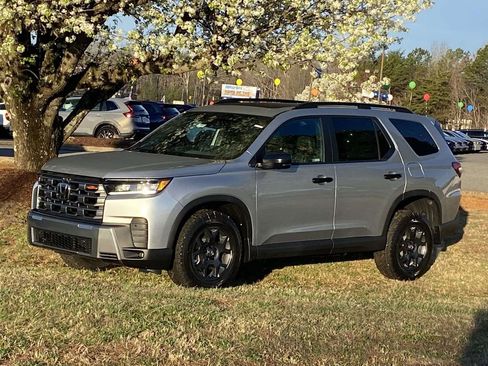 New 2026 Honda Pilot TrailSport image 1