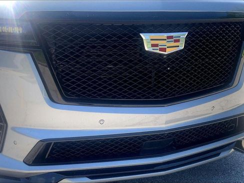 Certified 2024 Cadillac Escalade V AWD/4WD image 31