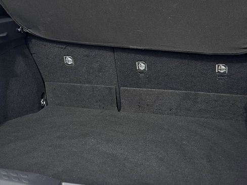 Used 2019 Toyota C-HR Limited image 9