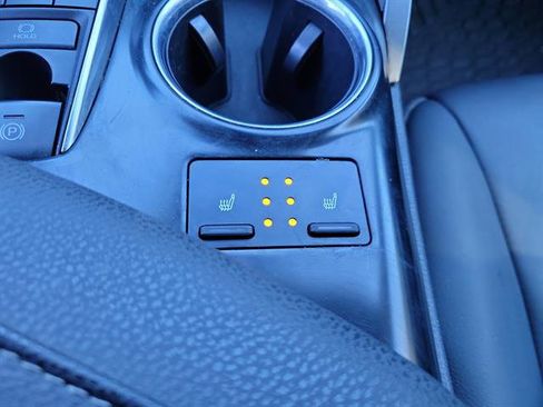 Used 2020 Toyota Camry XSE image 15