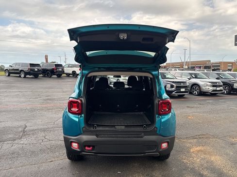 Used 2020 Jeep Renegade Trailhawk w/ Cold Weather Group image 8