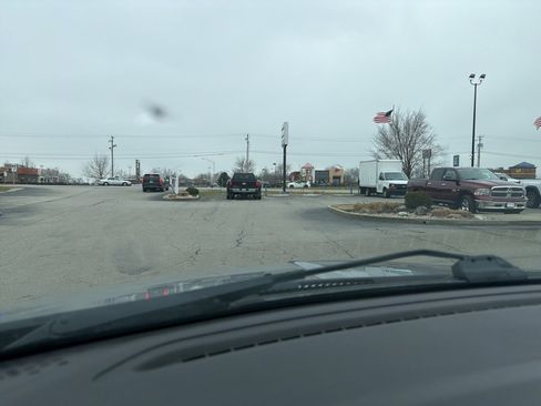 Used 2019 Dodge Journey SE image 19