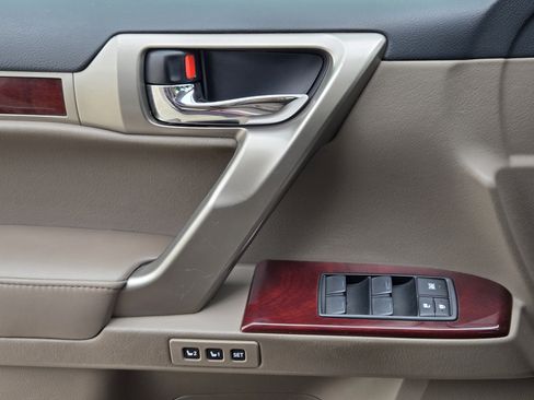 Used 2019 Lexus GX 460 Premium image 32