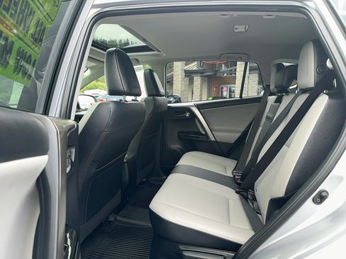 Used 2018 Toyota RAV4 Limited w/ Advanced Technology Package AWD/4WD image 12