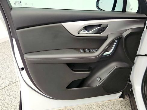 Used 2024 Chevrolet Blazer LT w/ Convenience Package FWD image 10
