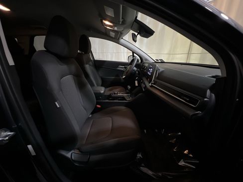 Used 2023 Kia Sportage LX AWD/4WD image 32