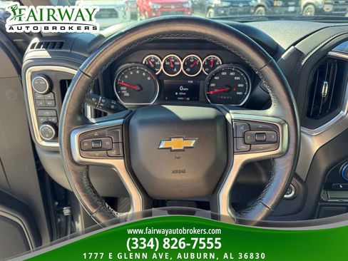 Used 2021 Chevrolet Silverado 1500 LT AWD/4WD image 17