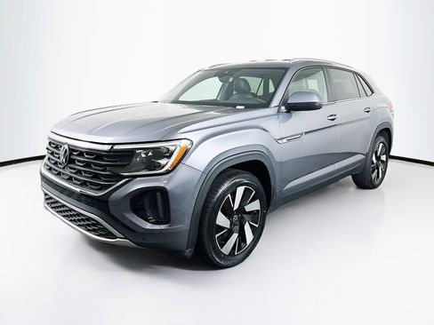 Used 2024 Volkswagen Atlas Cross Sport SE image 3