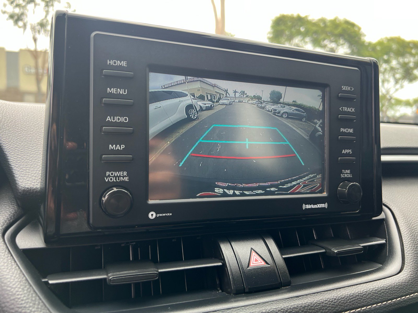 Used 2021 Toyota RAV4 XLE FWD image 18