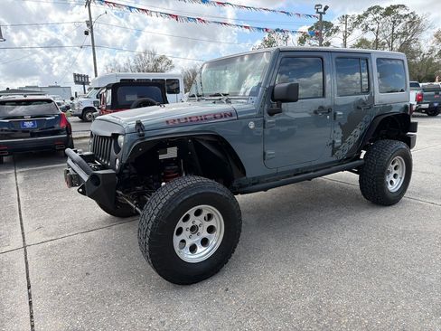 Used 2014 Jeep Wrangler Unlimited Sport image 3