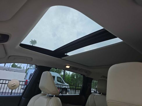 Used 2023 INFINITI QX60 Luxe FWD image 27