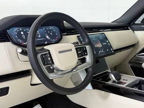 Used 2025 Land Rover Range Rover SE AWD/4WD image 41