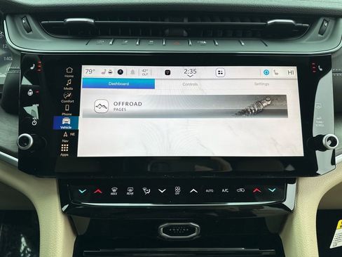 New 2026 Jeep Grand Cherokee Limited AWD/4WD image 40