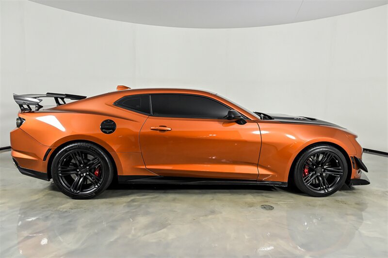 Used 2022 Chevrolet Camaro ZL1 RWD image 10