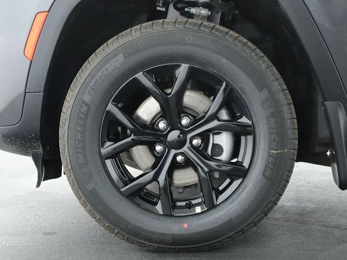 New 2026 Jeep Grand Cherokee Laredo image 20