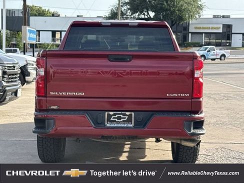 Used 2020 Chevrolet Silverado 1500 Custom w/ Infotainment Package RWD image 8