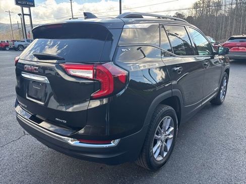 Used 2024 GMC Terrain SLT image 4