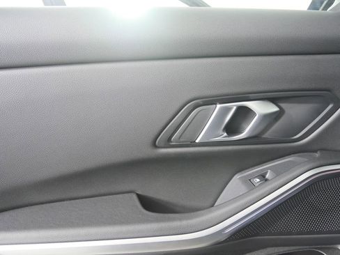 Used 2025 BMW 330i Sedan image 13