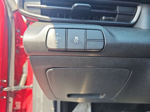 Used 2025 Hyundai Elantra Sport FWD image 25