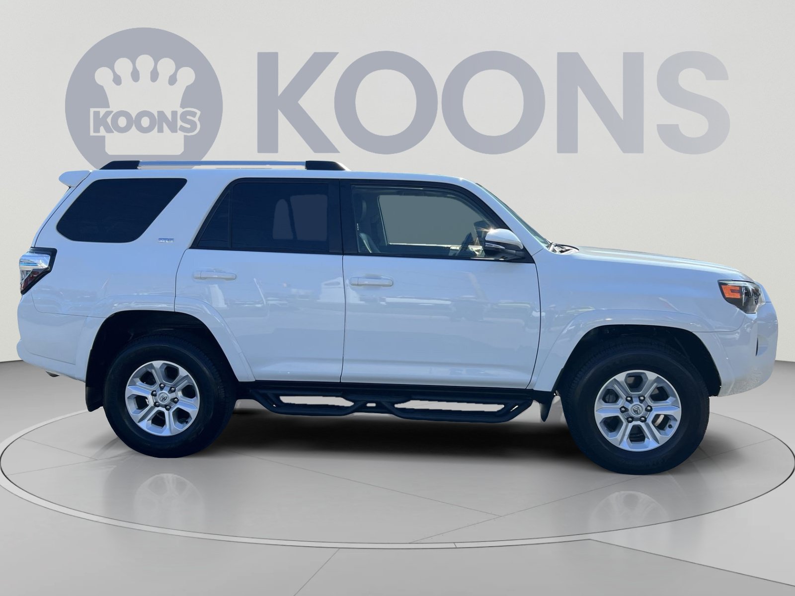 Used 2024 Toyota 4Runner SR5 Premium w/ Moonroof Package AWD/4WD image 8