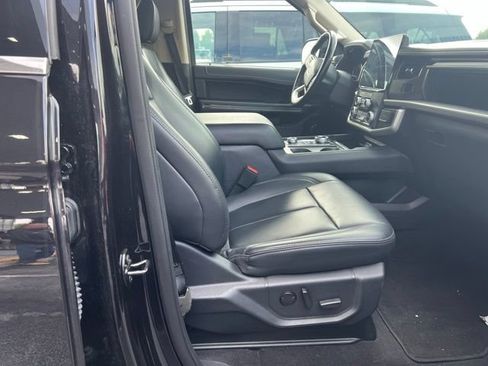 Used 2024 Ford Expedition XLT AWD/4WD image 16