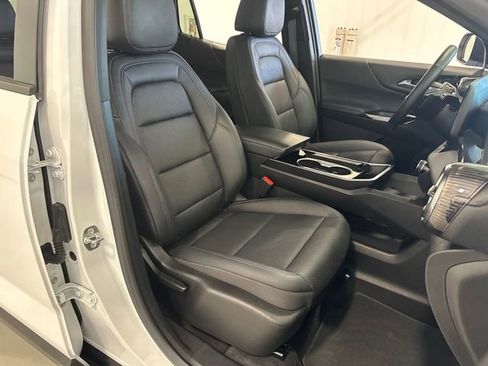 Used 2025 Chevrolet Equinox LT w/ Convenience Package II FWD image 36