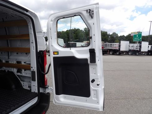 Used 2025 Ford Transit 250 Low Roof w/ Exterior Upgrade Package RWD image 43