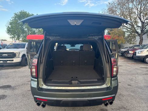 Used 2023 Chevrolet Suburban Premier RWD image 13