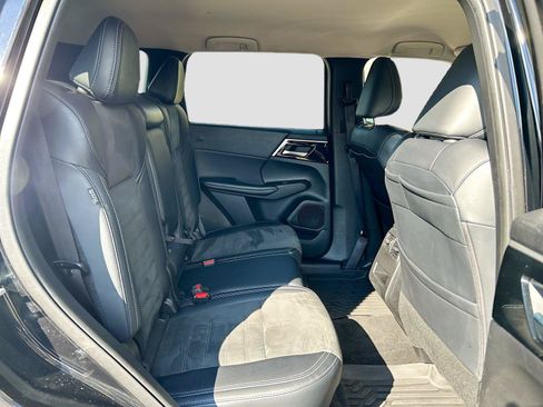 Used 2024 Mitsubishi Outlander SE AWD/4WD image 22