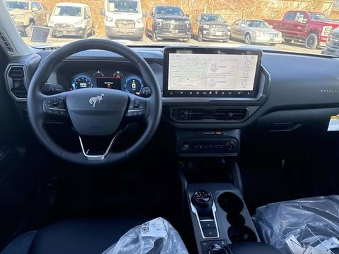 New 2025 Ford Bronco Sport Outer Banks w/ Sasquatch Outer Banks Package image 5