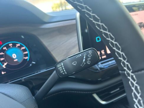 New 2026 Volkswagen Atlas SE image 18