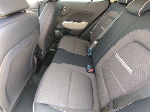 New 2025 Hyundai Venue Limited image 16