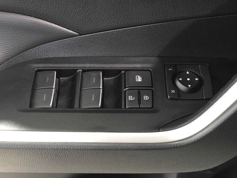 Used 2025 Toyota RAV4 XLE AWD/4WD image 22