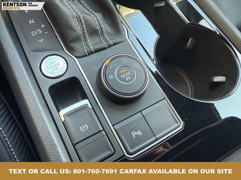 Used 2022 Volkswagen Atlas Cross Sport SE image 25