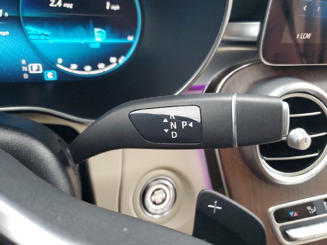 Used 2021 Mercedes-Benz GLC 300 4MATIC image 23