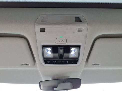 Used 2025 Volkswagen ID. Buzz 1st Edition AWD/4WD image 27