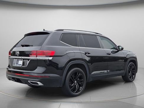 Used 2023 Volkswagen Atlas SE w/ Black Wheel Package FWD image 7