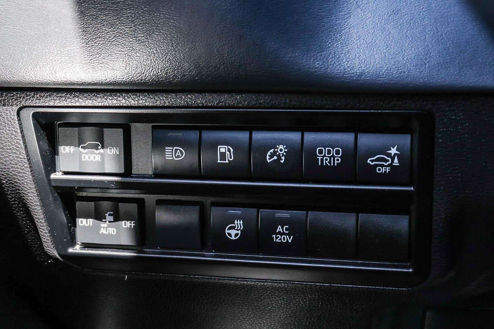 Used 2024 Toyota Sequoia Platinum AWD/4WD image 34