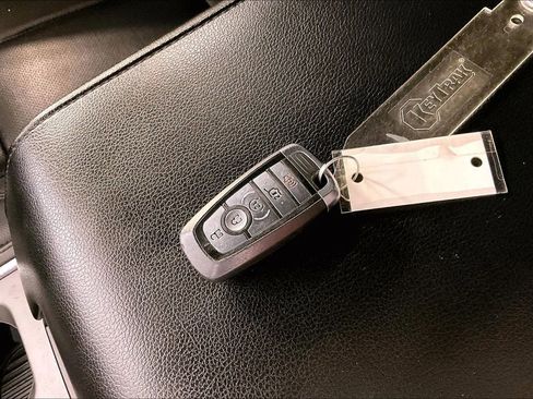 Used 2021 Ford Expedition XLT RWD image 13