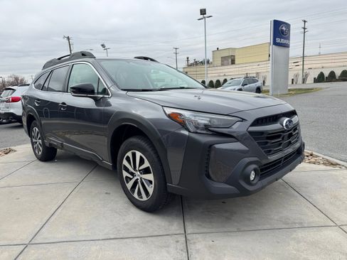 Certified 2025 Subaru Outback Premium w/ Popular Package #1A image 4