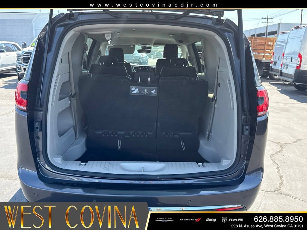Used 2021 Chrysler Pacifica Touring-L w/ Premium & Safety Sphere Group AWD/4WD image 33