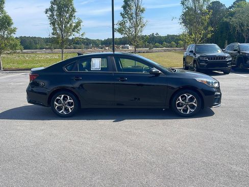 Used 2019 Kia Forte LXS FWD image 8