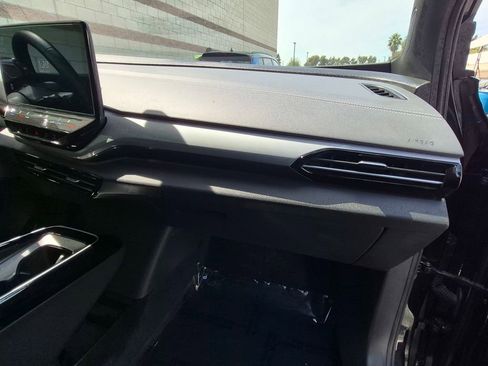 Used 2023 Volkswagen ID.4 Pro S image 36