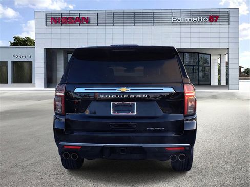 Used 2024 Chevrolet Suburban Premier image 5